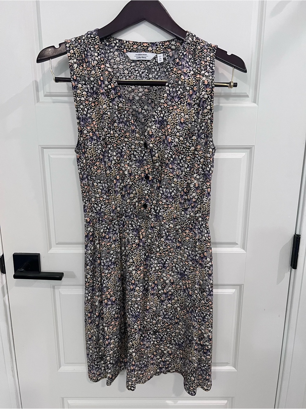 & Other Stories Sleeveless Floral V-Neck Dress in Black and Cream